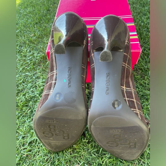 BCBGirls Brown/Tan Plaid With Bows Heels Sz(8) - Picture 5 of 5